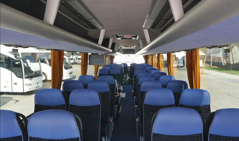 Romania: Coaches booking in Argeș County in Argeș County and Mioveni